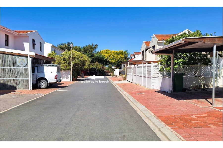 3 Bedroom Property for Sale in Hannasbaai Western Cape